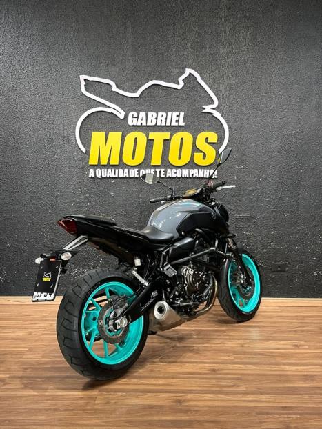 YAMAHA MT-07 700 ABS, Foto 6
