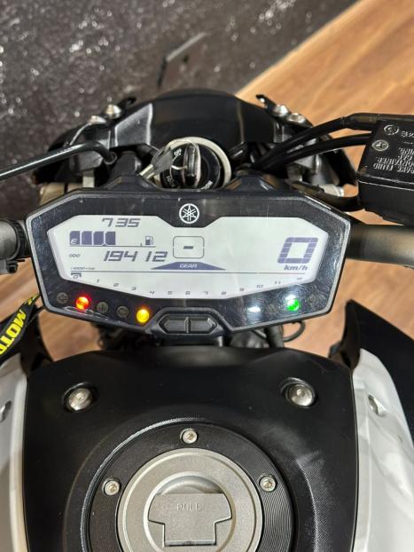 YAMAHA MT-07 700 ABS, Foto 7