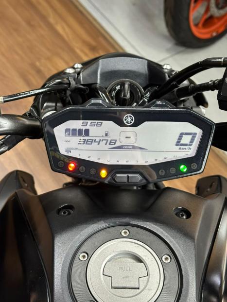 YAMAHA MT-07 700 ABS, Foto 7