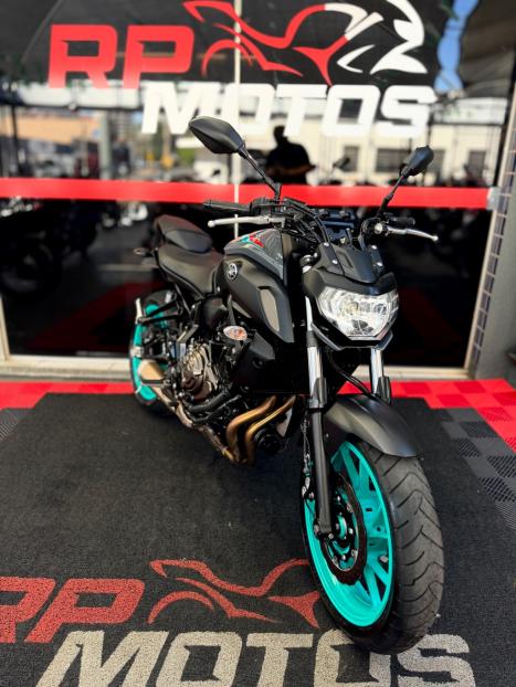 YAMAHA MT-07 700 ABS, Foto 7