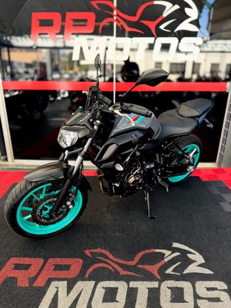 YAMAHA MT-07 700 ABS, Foto 8