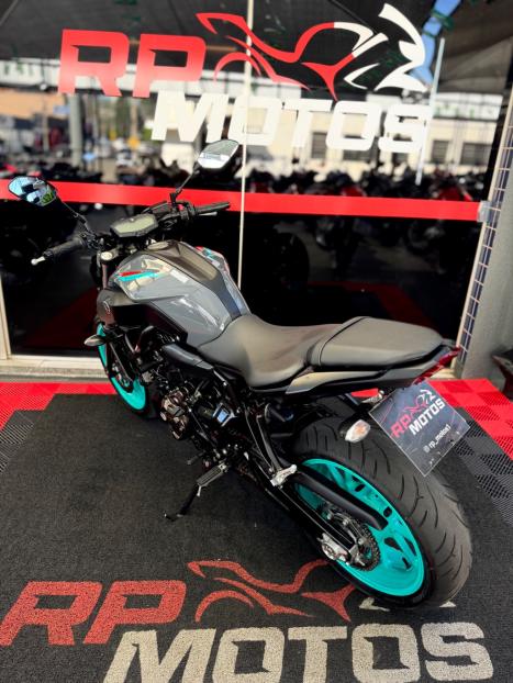 YAMAHA MT-07 700 ABS, Foto 9