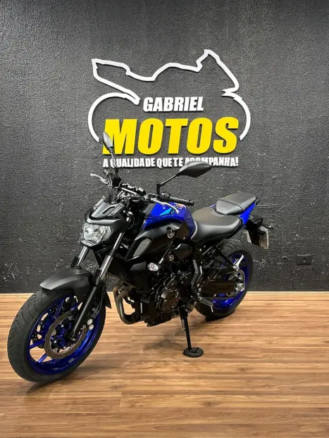 YAMAHA MT-07 700 ABS, Foto 4