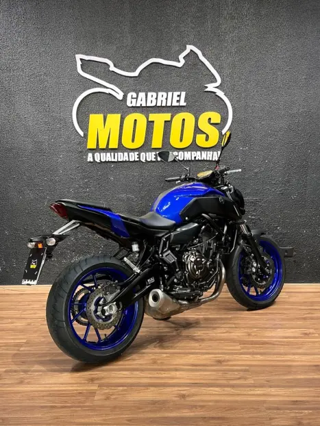 YAMAHA MT-07 700 ABS, Foto 5