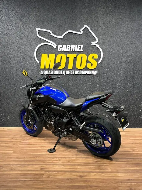YAMAHA MT-07 700 ABS, Foto 6
