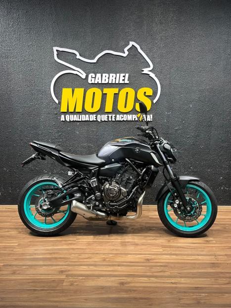YAMAHA MT-07 700 ABS, Foto 1