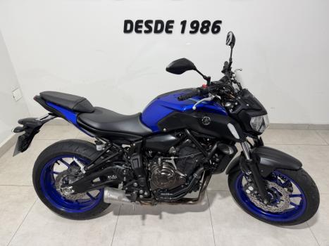 YAMAHA MT-07 700 ABS, Foto 3