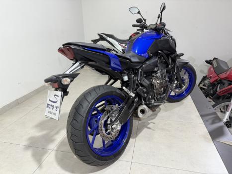 YAMAHA MT-07 700 ABS, Foto 6