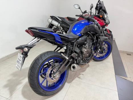 YAMAHA MT-07 700 ABS, Foto 5