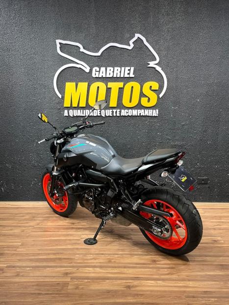 YAMAHA MT-07 700 ABS, Foto 5