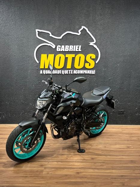 YAMAHA MT-07 700 ABS, Foto 4