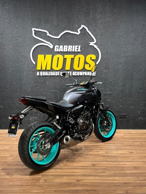 YAMAHA MT-07 700 ABS, Foto 5