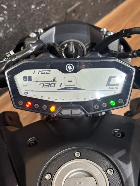YAMAHA MT-07 700 ABS, Foto 7