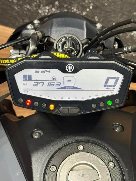 YAMAHA MT-07 700 ABS, Foto 7