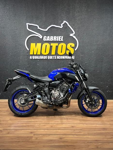 YAMAHA MT-07 700 ABS, Foto 1