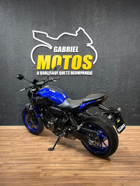 YAMAHA MT-07 700 ABS, Foto 6