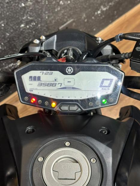 YAMAHA MT-07 700 ABS, Foto 7