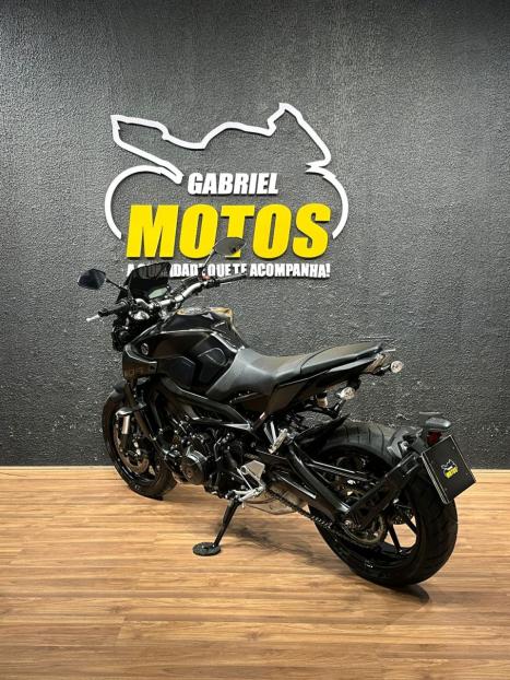 YAMAHA MT-09 850 ABS, Foto 6
