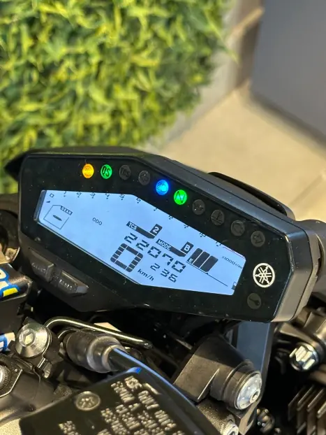 YAMAHA MT-09 850 ABS, Foto 8