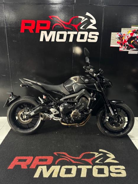 YAMAHA MT-09 850 ABS, Foto 1