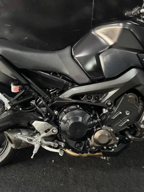 YAMAHA MT-09 850 ABS, Foto 3