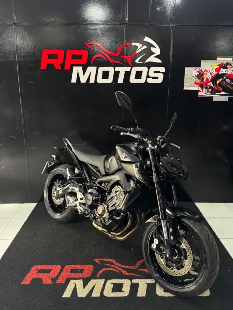 YAMAHA MT-09 850 ABS, Foto 5