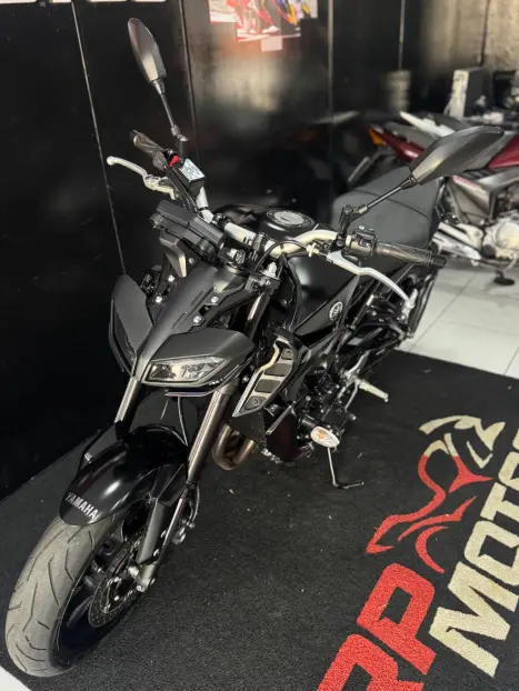YAMAHA MT-09 850 ABS, Foto 14