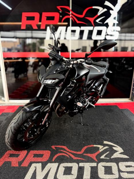 YAMAHA MT-09 850 ABS, Foto 8