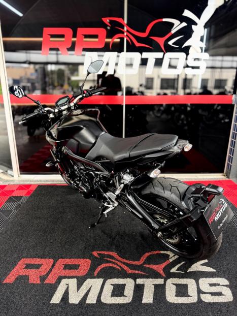 YAMAHA MT-09 850 ABS, Foto 9