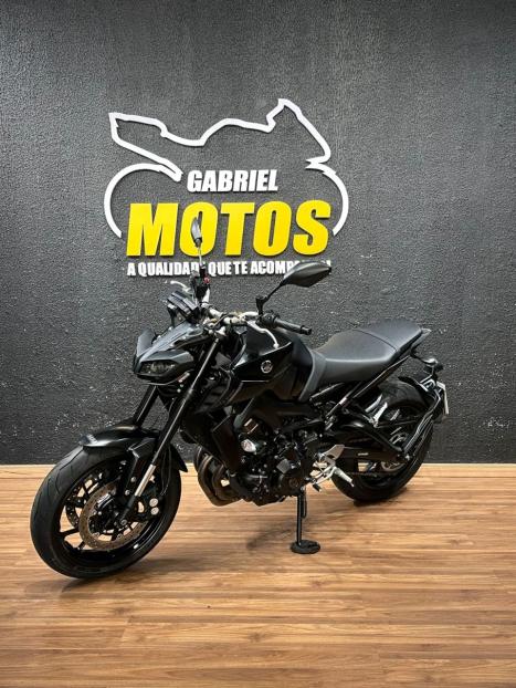 YAMAHA MT-09 850 ABS, Foto 4