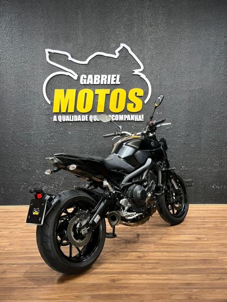 YAMAHA MT-09 850 ABS, Foto 5