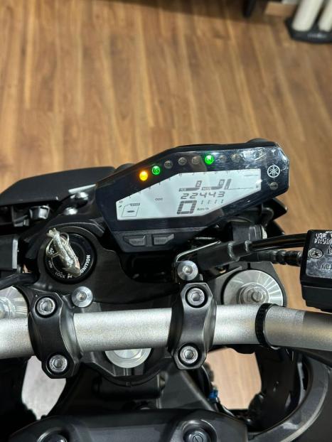 YAMAHA MT-09 850 ABS, Foto 7