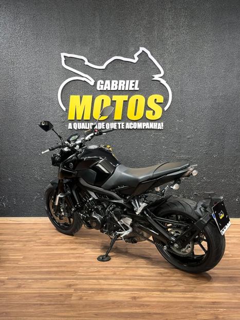 YAMAHA MT-09 850 ABS, Foto 6