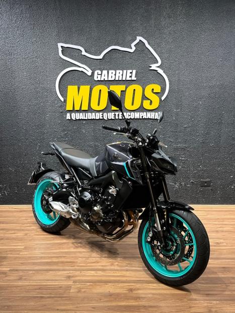 YAMAHA MT-09 850 ABS, Foto 3