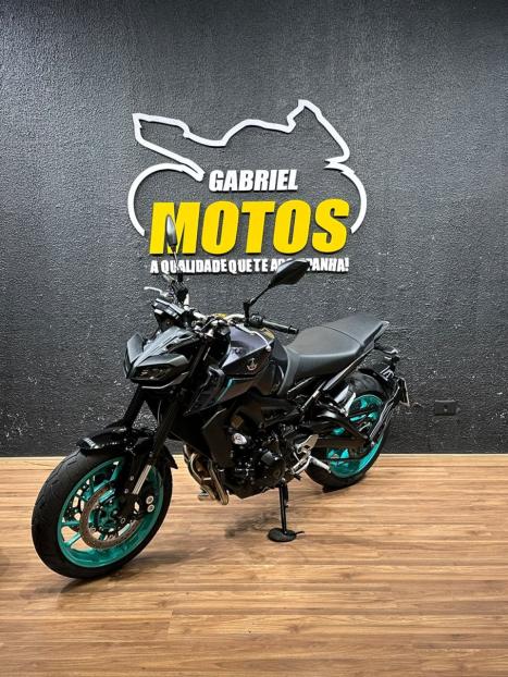 YAMAHA MT-09 850 ABS, Foto 4