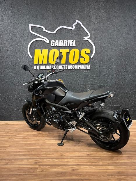 YAMAHA MT-09 850 ABS, Foto 6