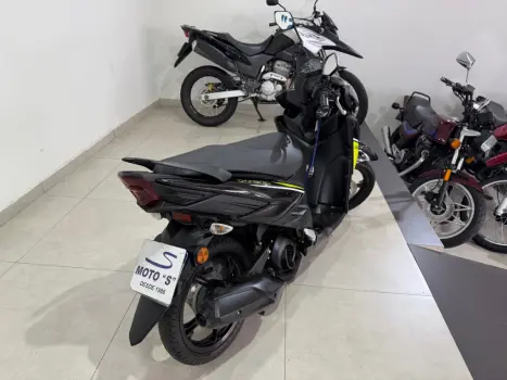YAMAHA Neo UBS 125 , Foto 4