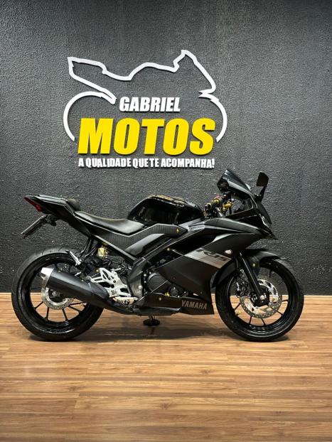 YAMAHA R 15 , Foto 1