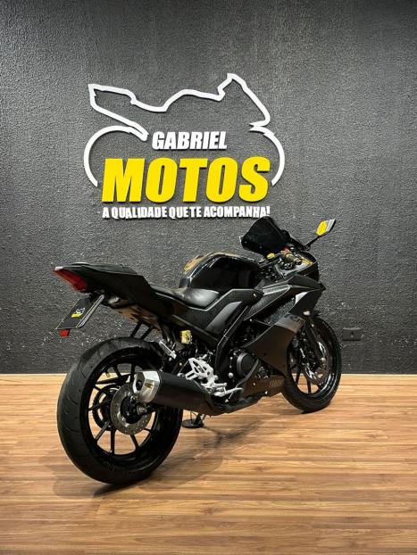 YAMAHA R 15 , Foto 5