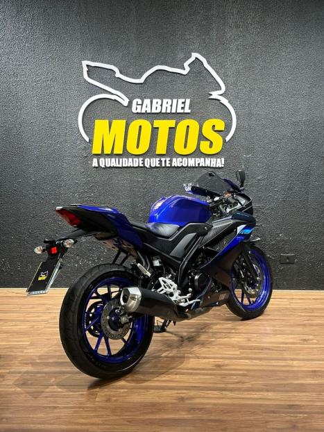 YAMAHA R 15 , Foto 5