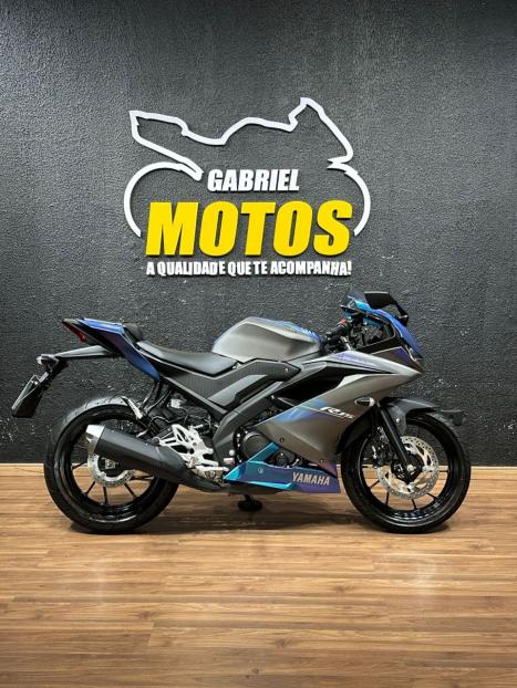 YAMAHA R 15 , Foto 1