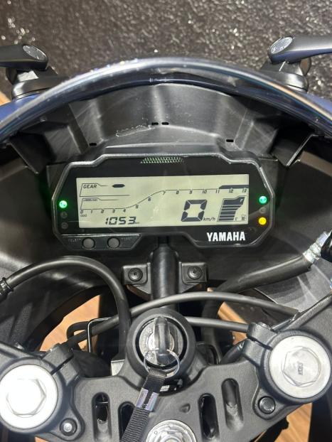 YAMAHA R 15 , Foto 7