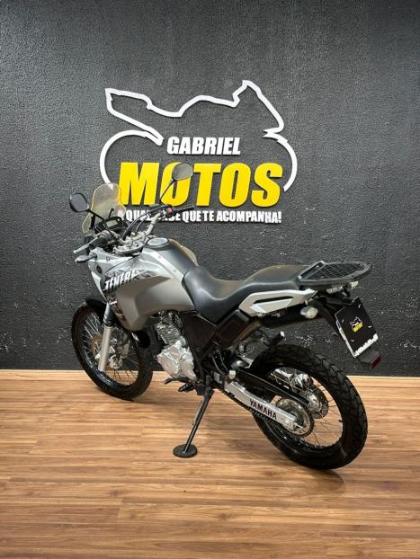 YAMAHA Tener� 250 XTZ, Foto 5