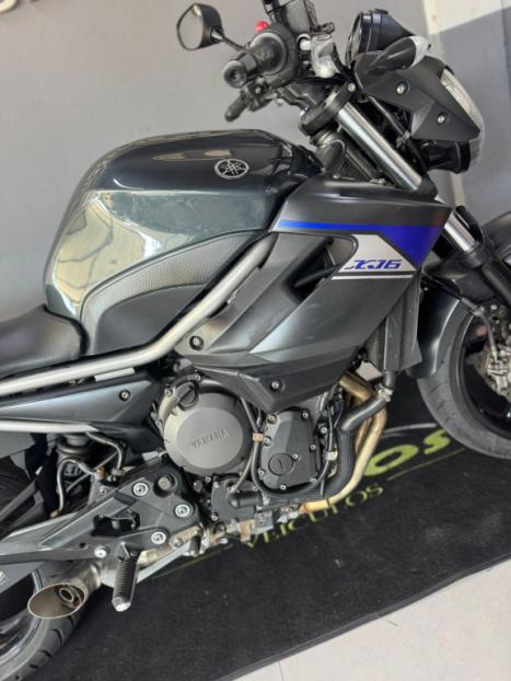 YAMAHA XJ6 600 F, Foto 4