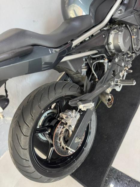 YAMAHA XJ6 600 F, Foto 5