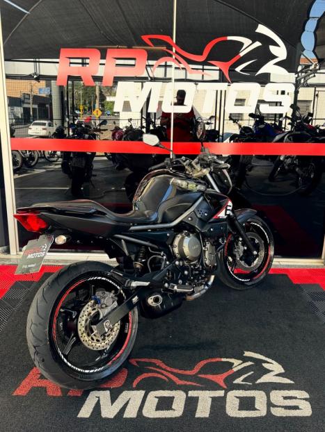 YAMAHA XJ6 600 F, Foto 7