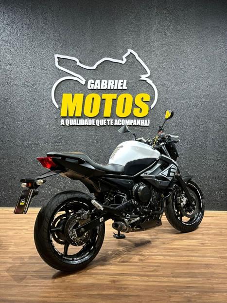 YAMAHA XJ6 600 N, Foto 5 YAMAHA XJ6 600 N, Foto 5