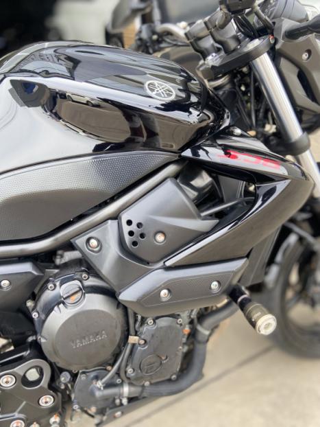 YAMAHA XJ6 600 N, Foto 5