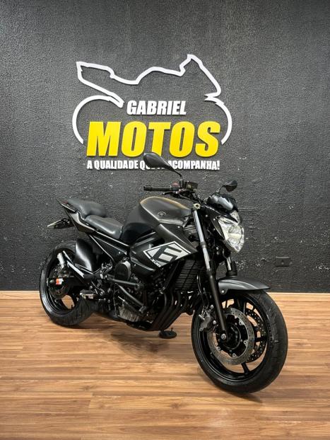 YAMAHA XJ6 600 N, Foto 3