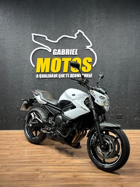YAMAHA XJ6 600 N, Foto 3